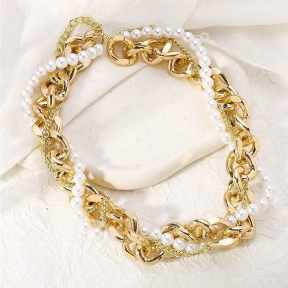Aurelia Pearl & Gold Link Necklace - Picture 3 of 4